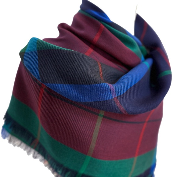 🇯🇵 Vera Tartan Plaid Square Scarf – Made in Japan – Acrylic with Fringe - Picture 6 of 12